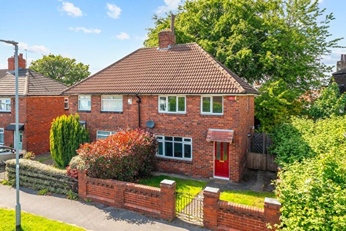 3 Bedroom Semi-Detached House For Sale In Miles Hill Terrace, Chapel Allerton, Leeds, LS7