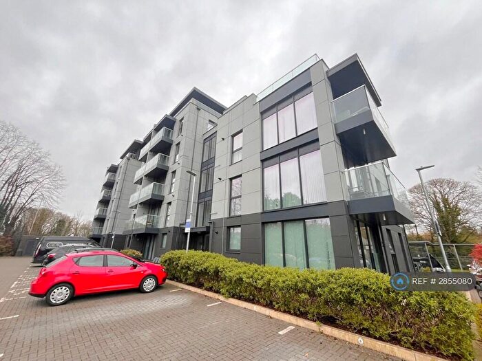 2 Bedroom Flat To Rent In Two Waters Road, Hemel Hempstead, HP3