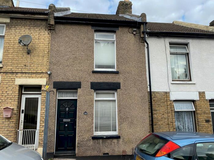 2 Bedroom Terraced House To Rent In Castle Road, Chatham, Kent, ME4