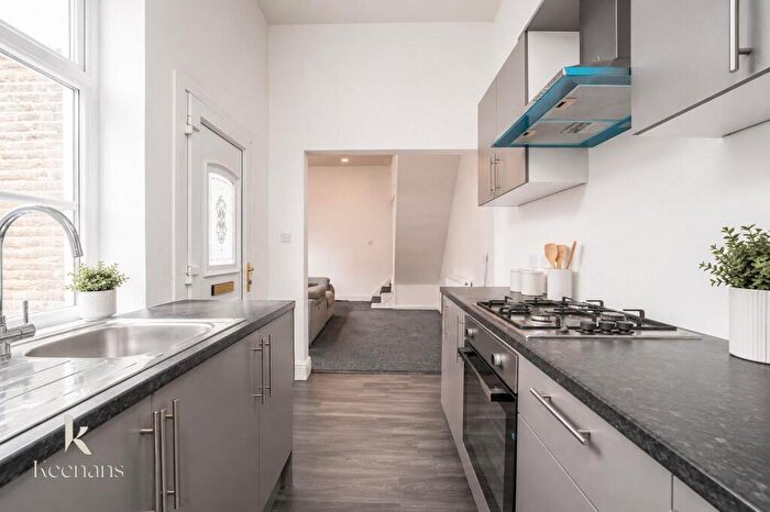 2 Bedroom Flat For Sale In New Market Street, Colne, BB8