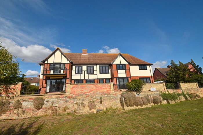 2 Bedroom Flat For Sale In High Street, Earith, PE28