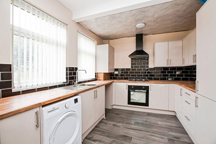 2 Bedroom Terraced House For Sale In Grove Park, Halifax, HX3
