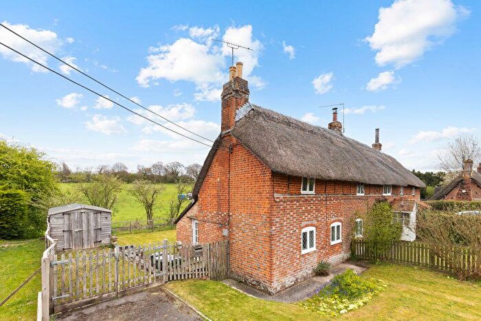 1 Bedroom Cottage For Sale In Brook Street, Great Bedwyn, SN8