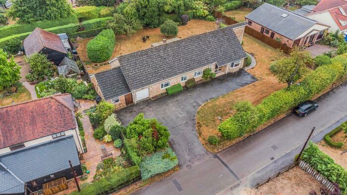 3 Bedroom Bungalow For Sale In Lotfield Street, Orwell, SG8