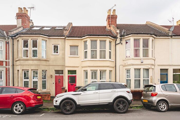 2 Bedroom Maisonette For Sale In Friezewood Road, Ashton, Bristol, BS3