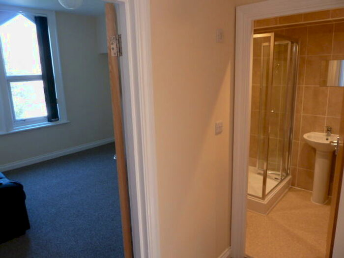 1 Bedroom Apartment To Rent In Napier Terrace, F3
