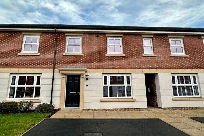 3 Bedroom Terraced House To Rent In Radcliffe Court, Wakefield, WF1