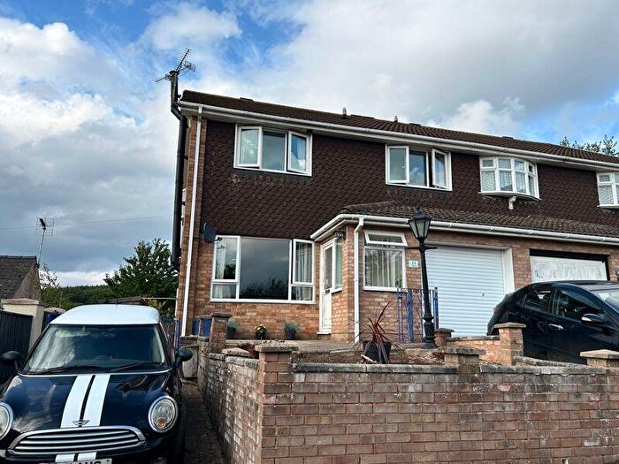 4 Bedroom Semi-Detached House For Sale In Parragate, Cinderford, GL14