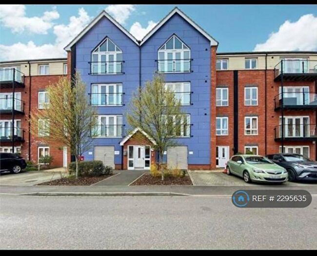2 Bedroom Flat To Rent In Chadwick Road, Langley, SL3