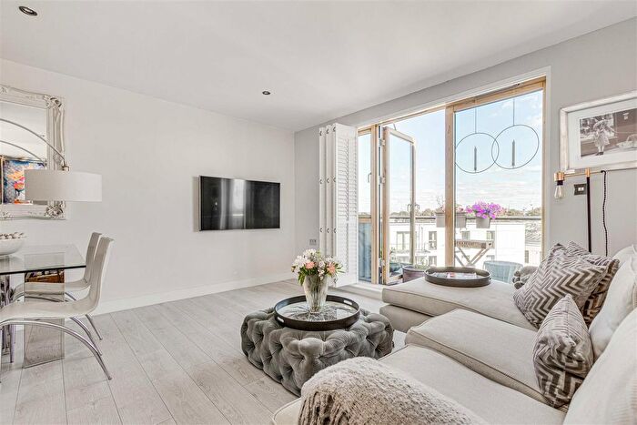 2 Bedroom Flat For Sale In Jersey Court, Dairy Close, Parsons Green, SW6