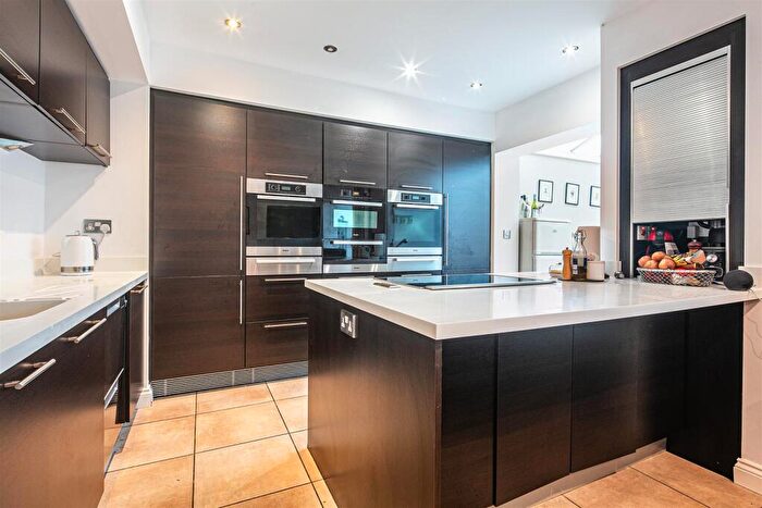 5 Bedroom Detached House For Sale In Bushey Wood Road, Dore, S17