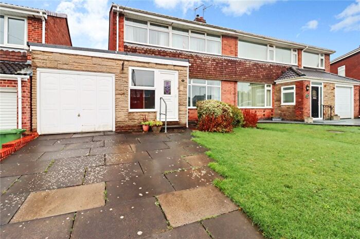 3 Bedroom Semi Detached House For Sale In Kirkwood Avenue, Hasting Hill, Sunderland, Tyne And Wear, SR4