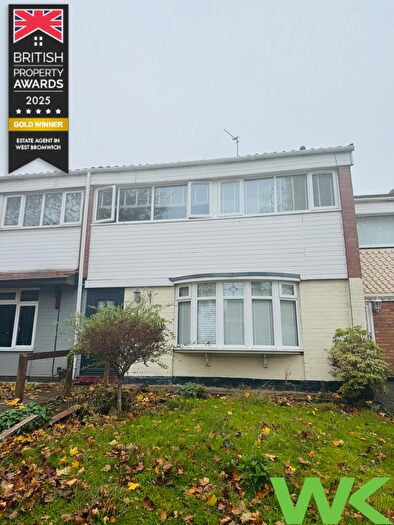 3 Bedroom Terraced House To Rent In Farhill Close, West Bromwich, B71