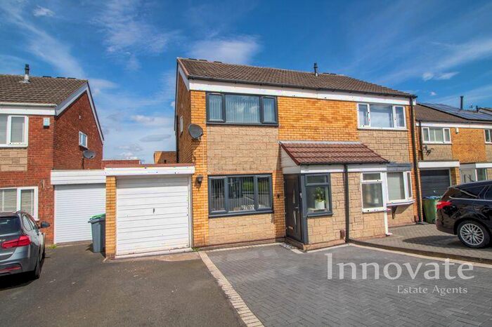 4 Bedroom Semi-Detached House For Sale In Pevensey Close, Oldbury, B69
