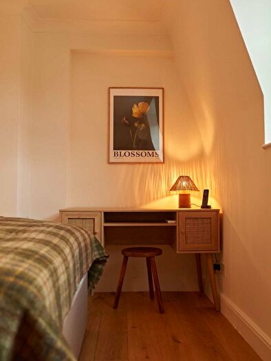 3 Bedroom Flat To Rent In Randolph Avenue, London, W9