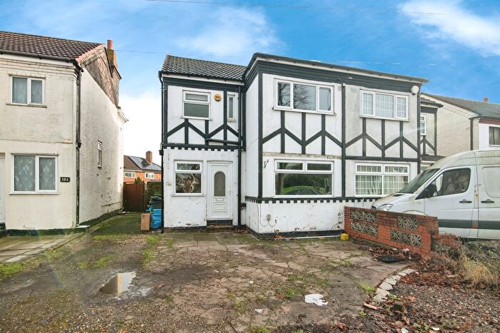 3 Bedroom Semi Detached House For Sale In Dudley Road, Tipton, DY4