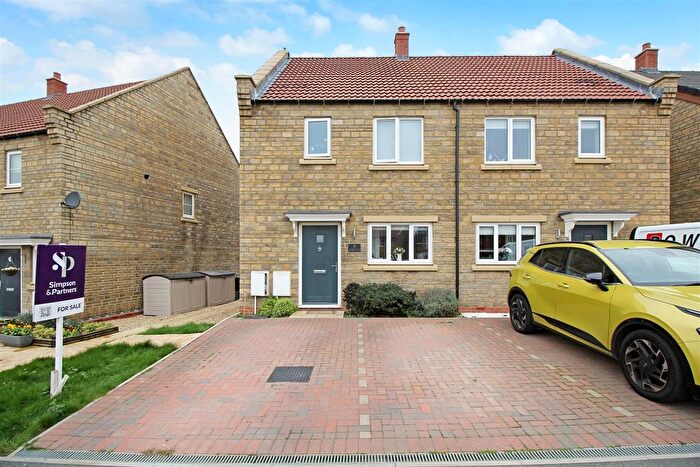 2 Bedroom Semi Detached House For Sale In Northdale Common, Raunds, Wellingborough, NN9