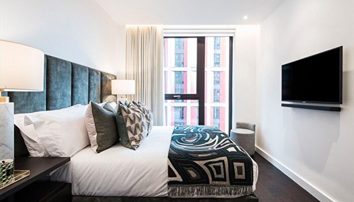 1 Bedroom Flat To Rent In Charles Clowes Walk, Nine Elms, SW11