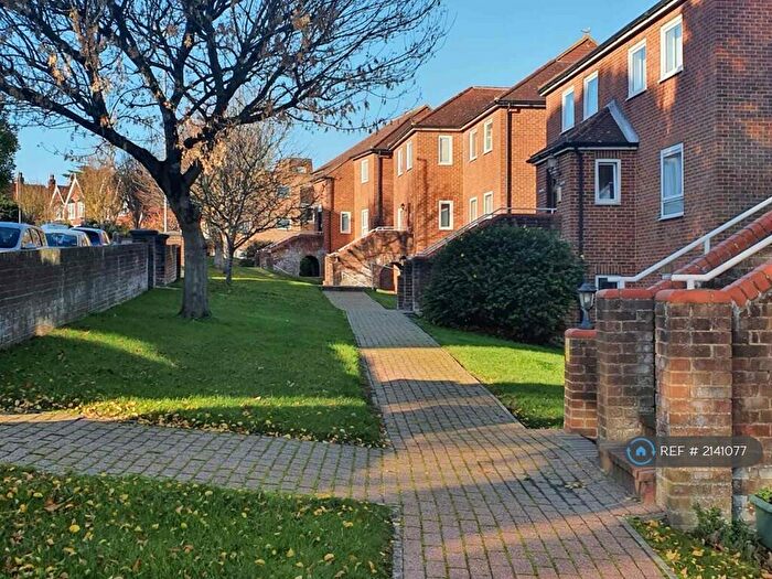 2 Bedroom Flat To Rent In Carew Views, Eastbourne, BN21