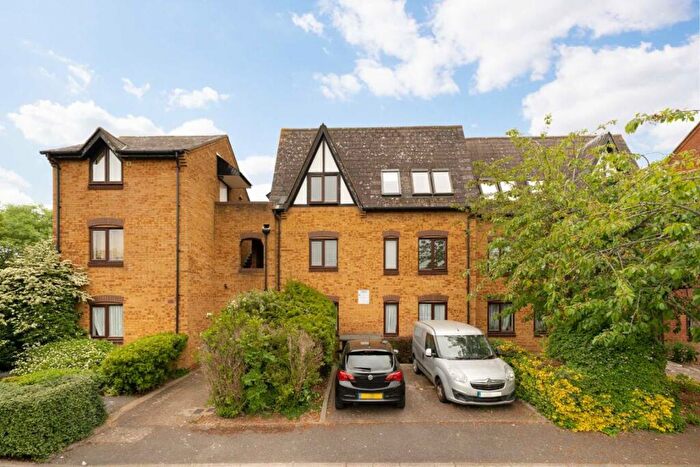 1 Bedroom Flat For Sale In Badgers Close, Harrow, HA1