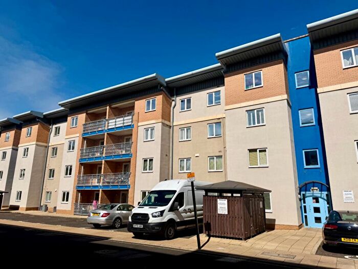 2 Bedroom Apartment For Sale In Knightsbridge Court, Gosforth, Newcastle Upon Tyne, Tyne And Wear, NE3