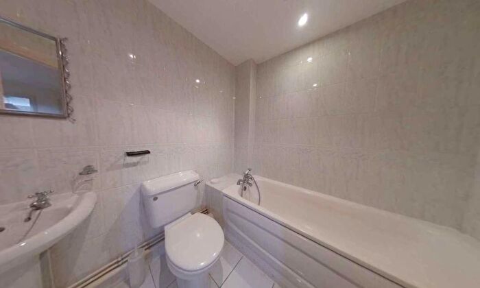 2 Bedroom Flat To Rent In Elm Grove, Southsea, PO5