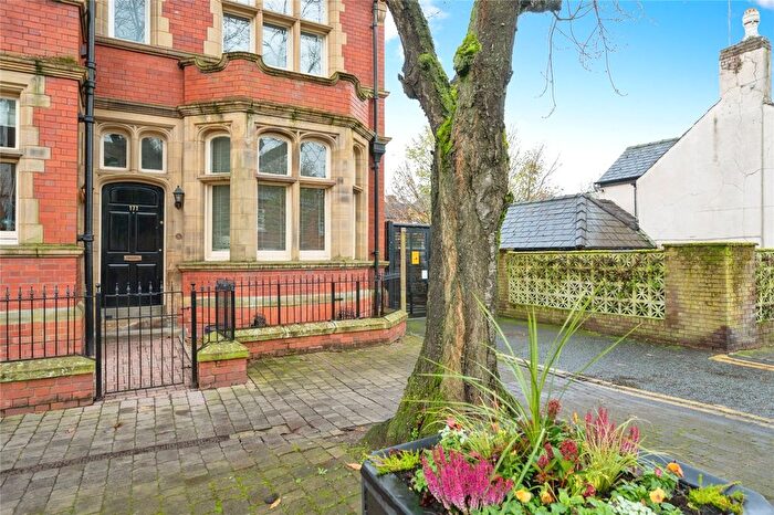 3 Bedroom Flat For Sale In High Street, Newton-Le-Willows, Merseyside, WA12