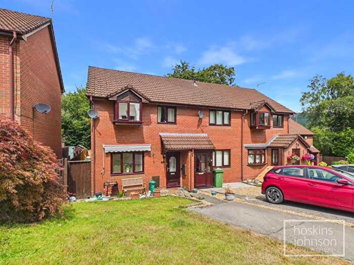 3 Bedroom End Of Terrace House For Sale In Ger Yr Afon, Coed-Y-Cwm, Pontypridd, CF37