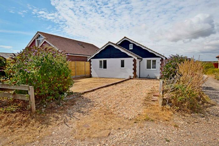 3 Bedroom Detached Bungalow To Rent In Harbour Road, Pagham, Bognor Regis, PO21