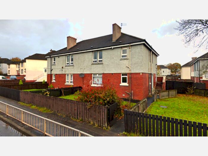 2 Bedroom Flat To Rent In Old Edinburgh Road, Viewpark, G71