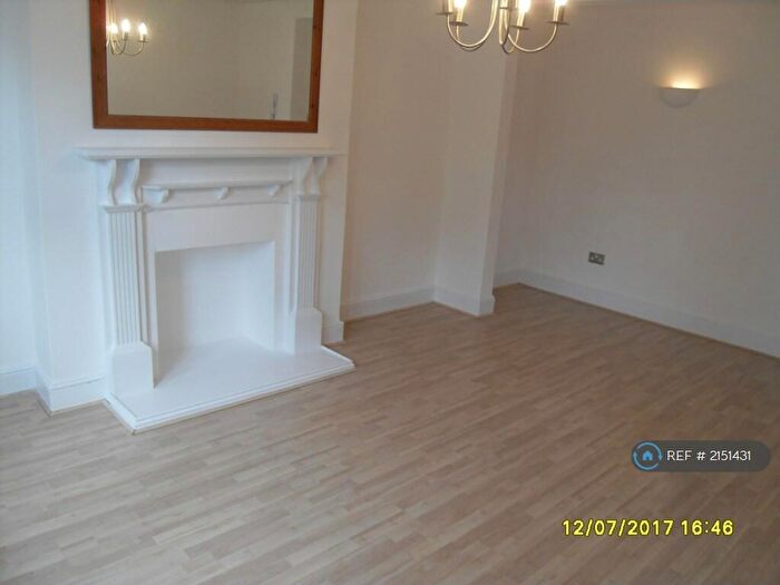 2 Bedroom Maisonette To Rent In Clarendon Villas, Hove, BN3