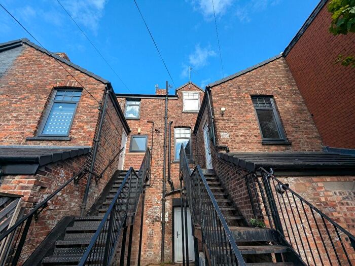 3 Bedroom Apartment To Rent In Cross Street, Sale, Greater Manchester, M33