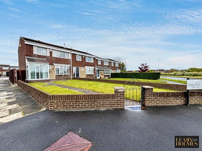 3 Bedroom End Of Terrace House For Sale In Durham Drive, Jarrow, NE32