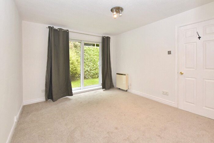 2 Bedroom Flat For Sale In The Cricketers, Leeds, West Yorkshire, LS5