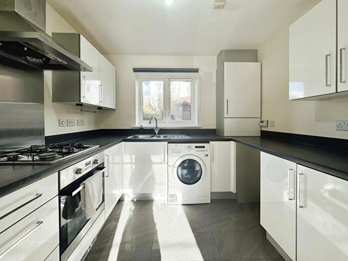 3 Bedroom Detached House To Rent In Grangewick Road, Grays, RM16