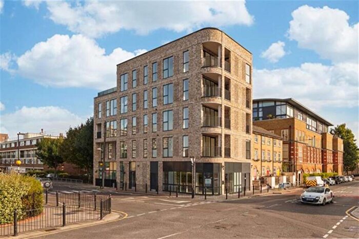 1 Bedroom Flat To Rent In Liberty Building, Tower Hamlets, E1