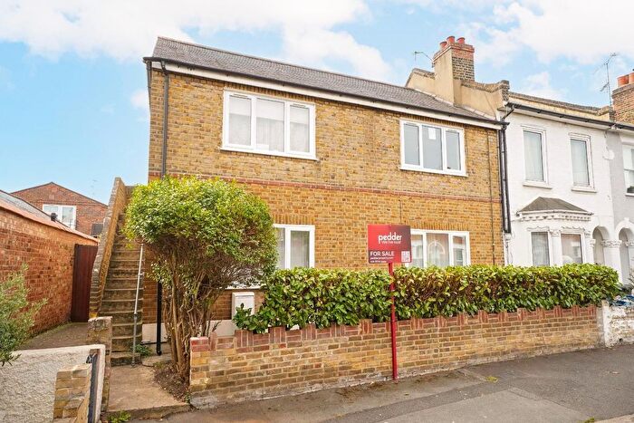 2 Bedroom Maisonette For Sale In Bovill Road, Forest Hill, London, SE23