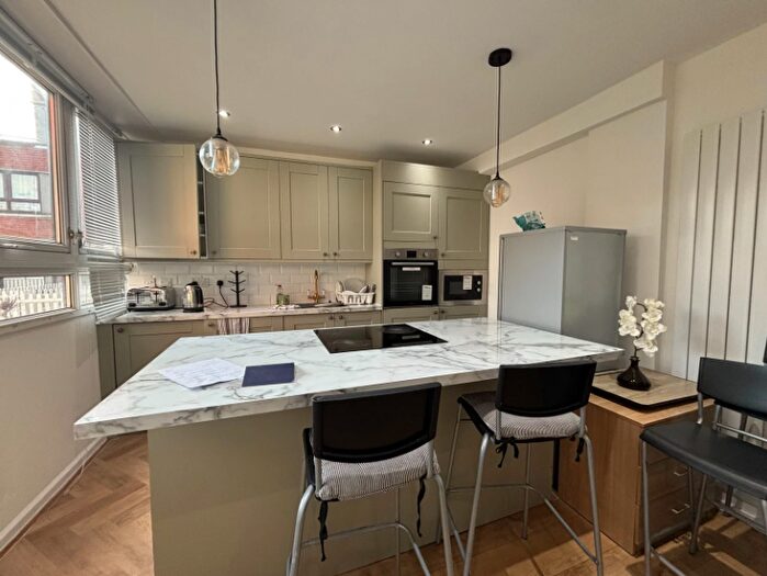 4 Bedroom Maisonette To Rent In Carlton Grove, London, SE15