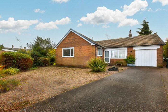 3 Bedroom Detached Bungalow To Rent In Park Lane, Penistone, S36