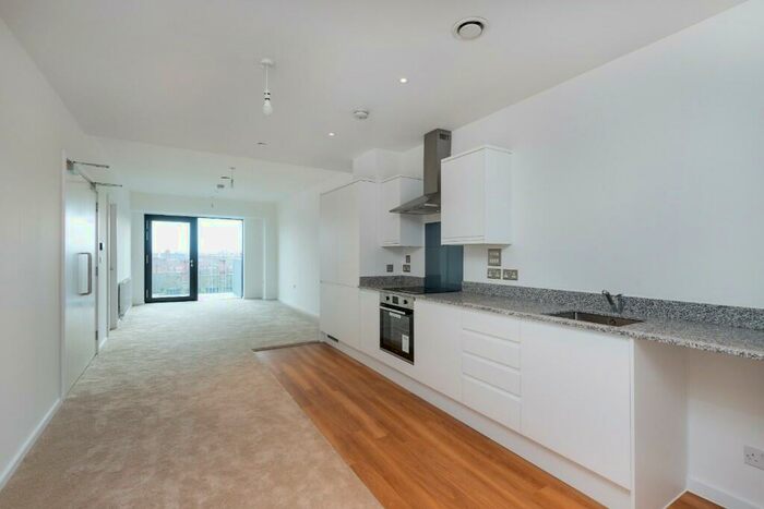 2 Bedroom Apartment To Rent In Ilford Hill, Ilford, London, IG1