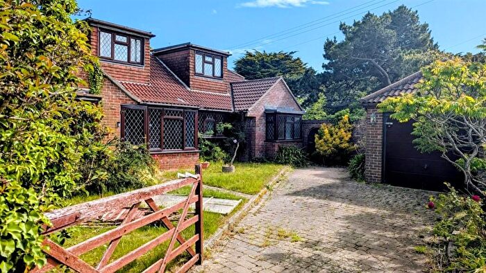 4 Bedroom Detached Bungalow For Sale In Marine Drive East, Barton On Sea, New Milton, BH25