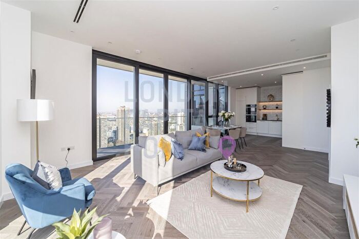 3 Bedroom Flat To Rent In Gauging Square, London, E1W