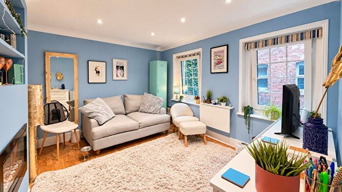 1 Bedroom Flat For Sale In Pelham Crescent, Hastings, TN34