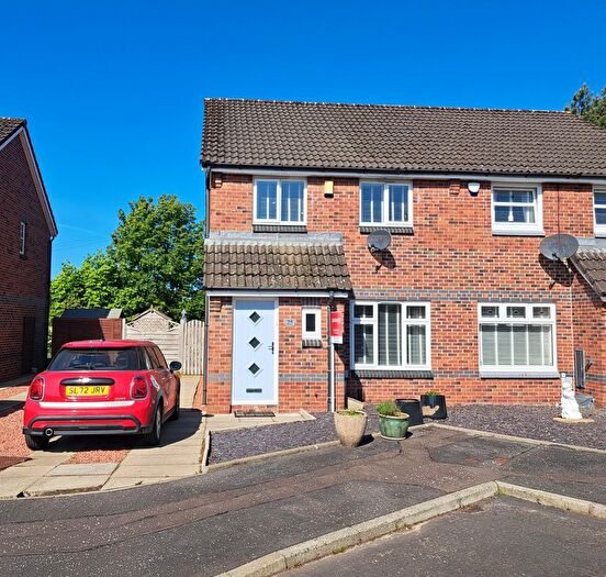 3 Bedroom Semi-Detached House To Rent In Chirmorie Crescent, Glasgow, G53