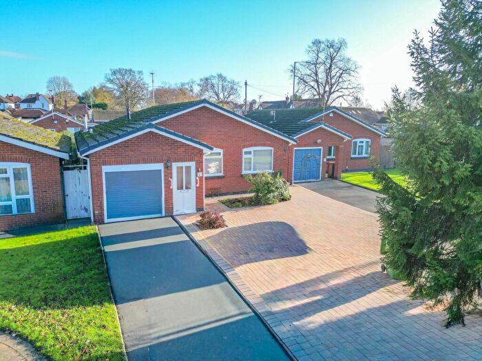 3 Bedroom Semi-Detached Bungalow For Sale In Higham Lane, Nuneaton, CV11