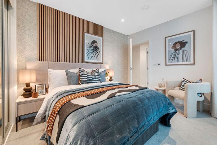 3 Bedroom Flat For Sale In Store Road, London, E16