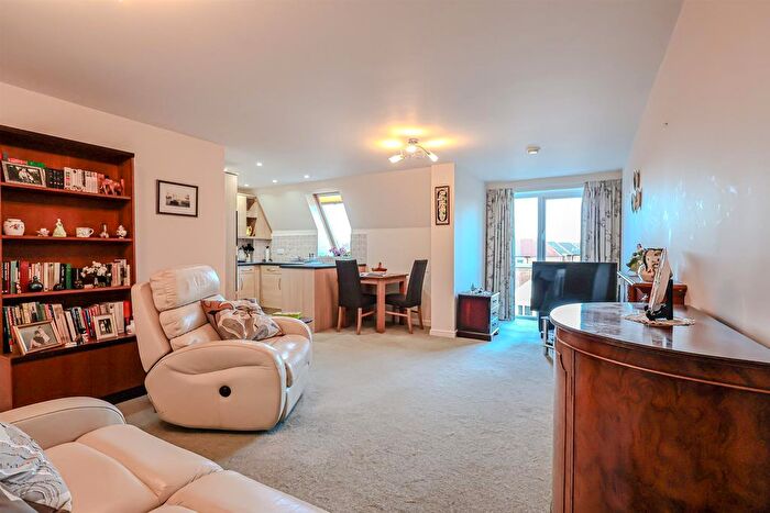 1 Bedroom Flat For Sale In Hazel Grove, Mapperley, Nottingham, NG3