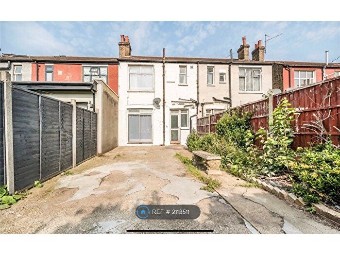 4 Bedroom Terraced House To Rent In Ipswich Road, London, SW17