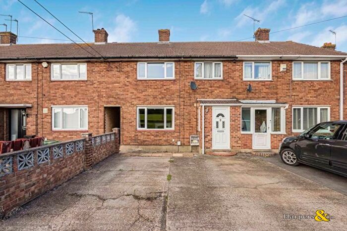 3 Bedroom Terraced House To Rent In Lower Road, Swanley, BR8