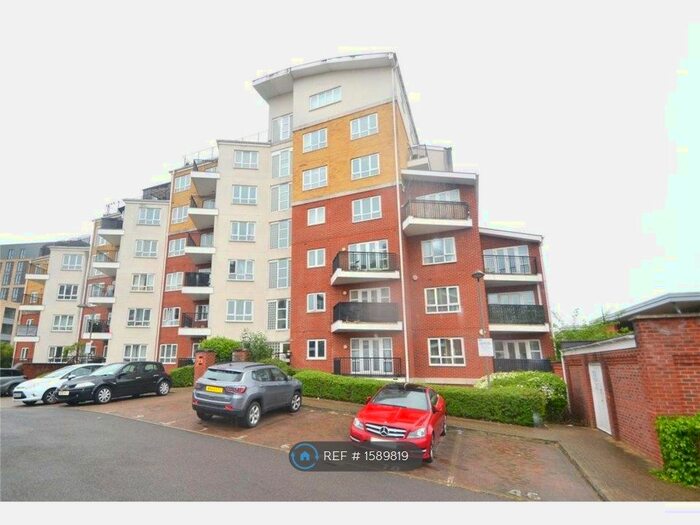 2 Bedroom Flat To Rent In Watford, Watford, WD18